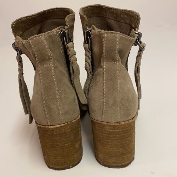 Dolce Vita Lana block heel leather bootie A16 - Picture 8 of 10